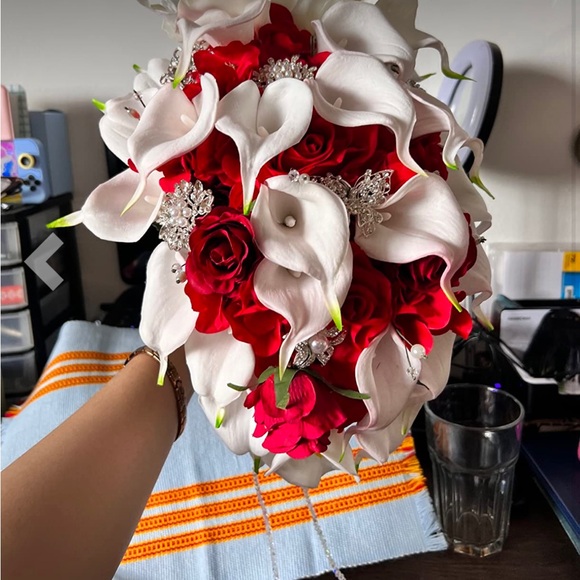 BNWT Iffo Calla Lilies Simulation Rose Bride Wedding Bouquet - Picture 5 of 7